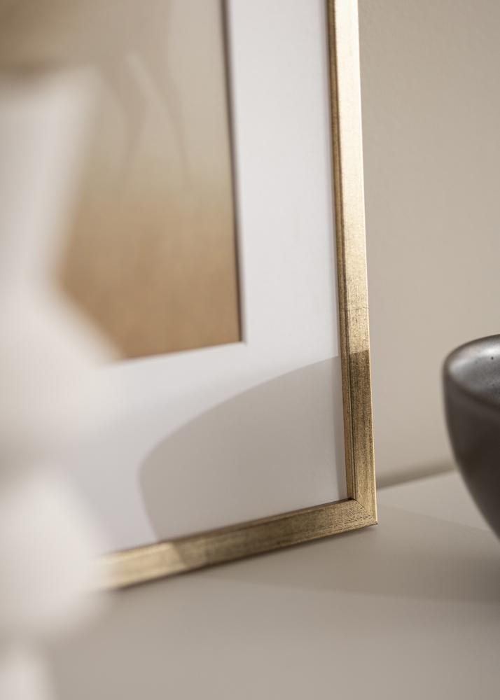 Moldura Galant Dourado 40x50 cm - Passe-partout Branco 29,7x42 cm (A3)