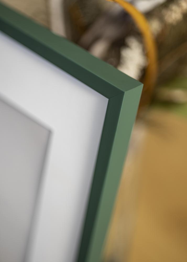 Moldura E-Line Verde 50x70 cm - Passe-partout Branco 40x60 cm