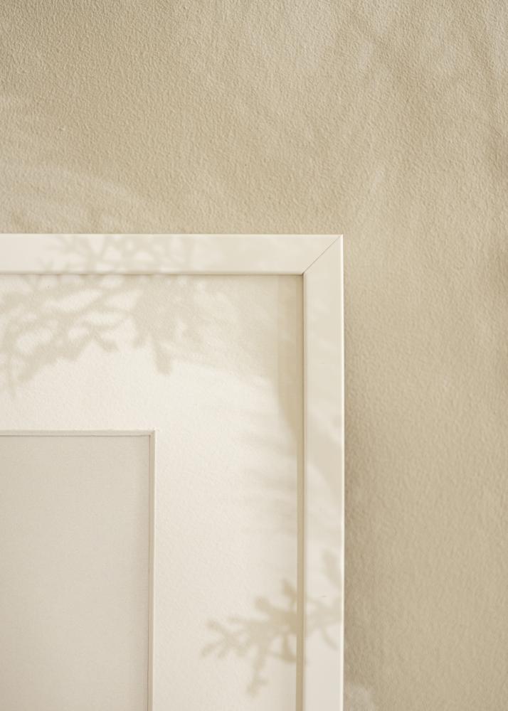 Moldura E-Line Branco 70x100 cm - Passe-partout Branco 59,4x84 cm (A1)