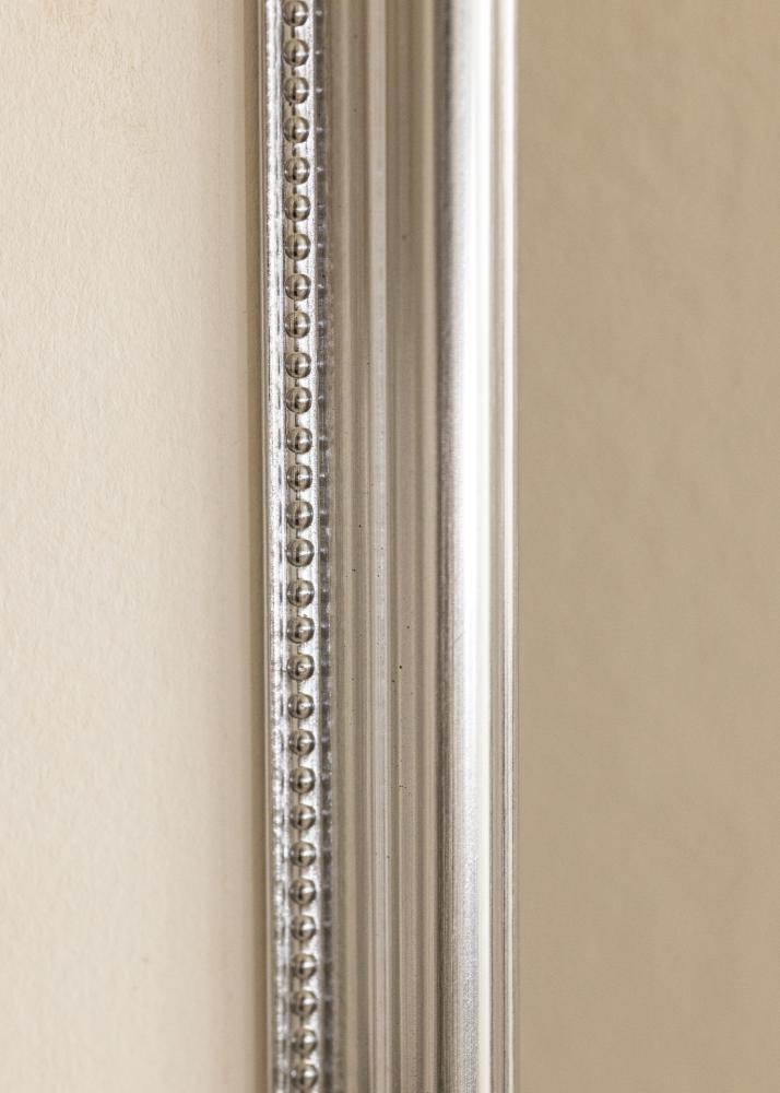 Moldura Gala Prata 50x70 cm - passe-partout Branco 39x60 cm