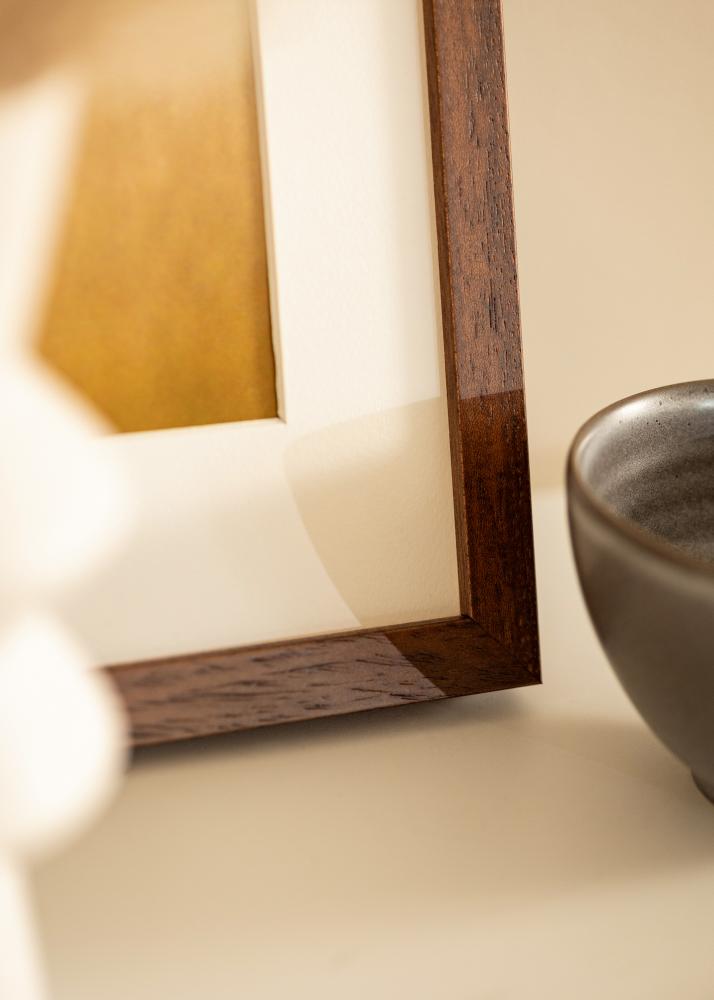 Moldura Hermes Teak 28x35 cm - passe-partout Branco 20x25 cm