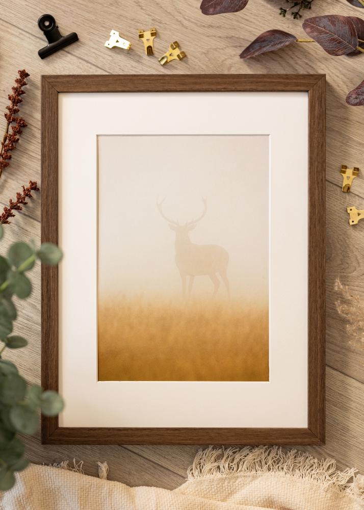 Moldura Hermes Noz 70x90 cm - passe-partout Branco 60x80 cm