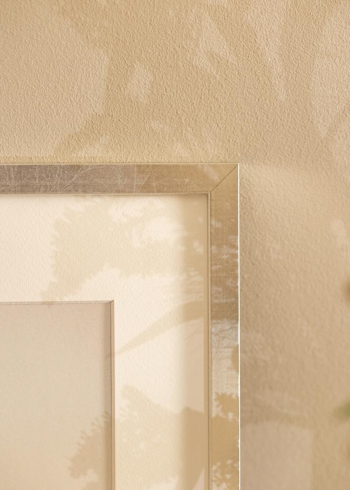 Moldura Minerva Prata 24x30 cm - passe-partout Branco 14x20 cm