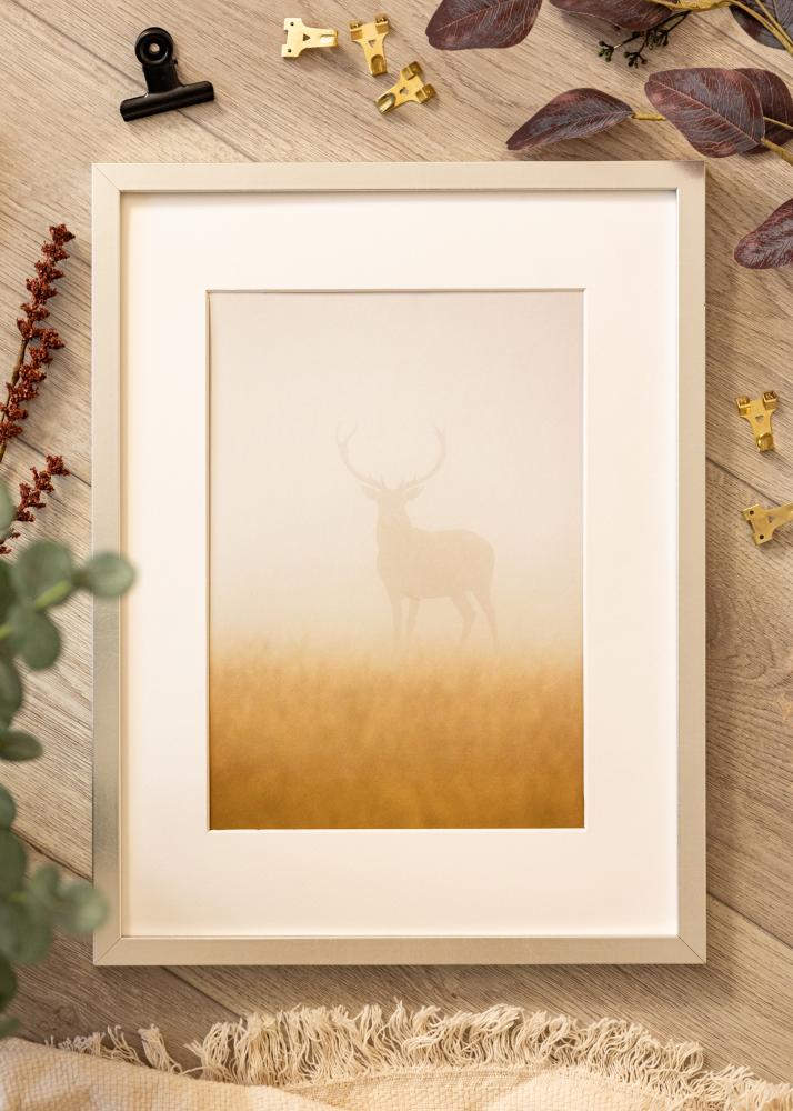 Moldura Minerva Prata 24x30 cm - passe-partout Branco 14x20 cm