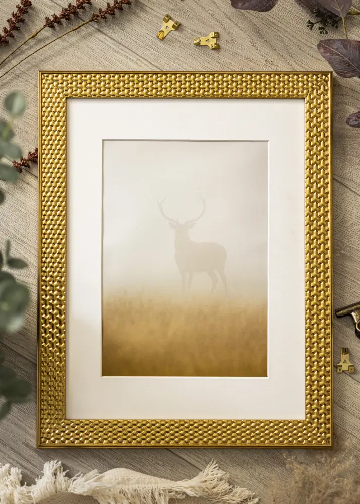 Moldura Grace Ouro 50x70 cm - passe-partout Branco 15x23 inches