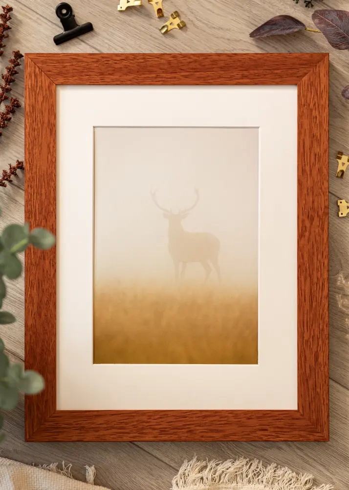 Moldura Juno Cereja 50x70 cm - passe-partout Branco 42x59,4 cm