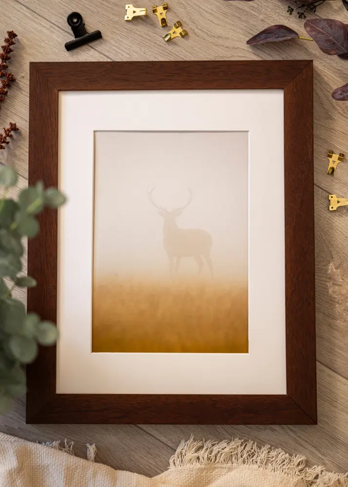 Moldura Juno Teak 30x40 cm - passe-partout Branco 21x29,7 cm