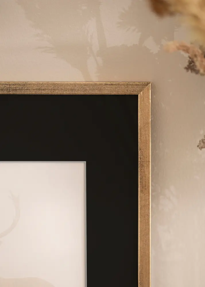 Moldura Galant Dourado 50x70 cm - Passe-partout Preto 42x59,4 cm (A2)