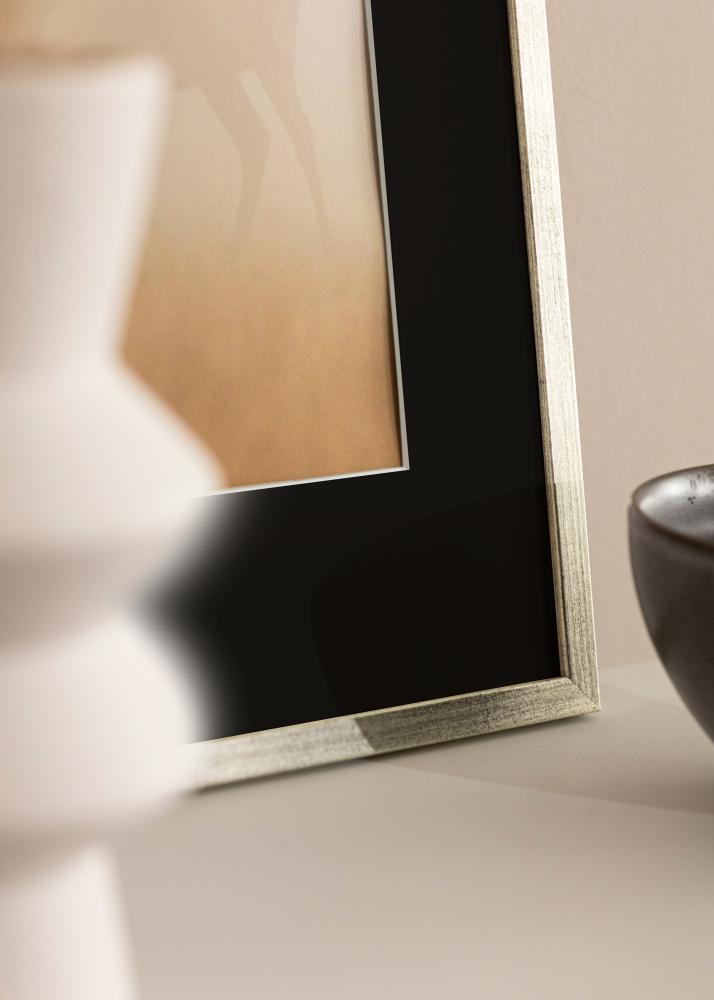 Moldura Galant Prateado 30x40 cm - Passe-partout Preto 18x27 cm