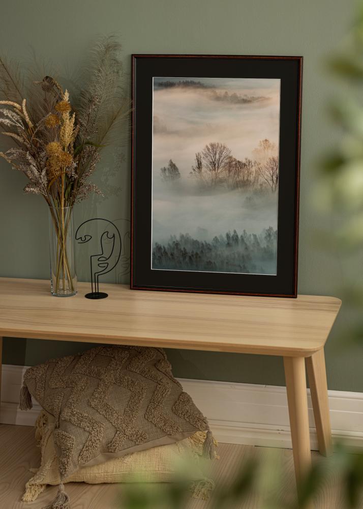 Moldura Horndal Nogueira 24x30 cm - Passe-partout Preto 18x24 cm