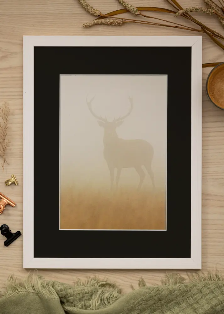 Moldura Stilren Branco 40x60 cm - Passe-partout Preto 32,9x48,3 cm (A3+)