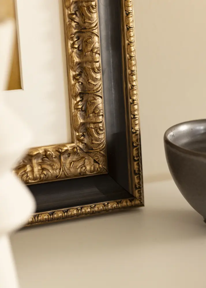 Moldura Drottningholm Dourado - Tamanho personalizável