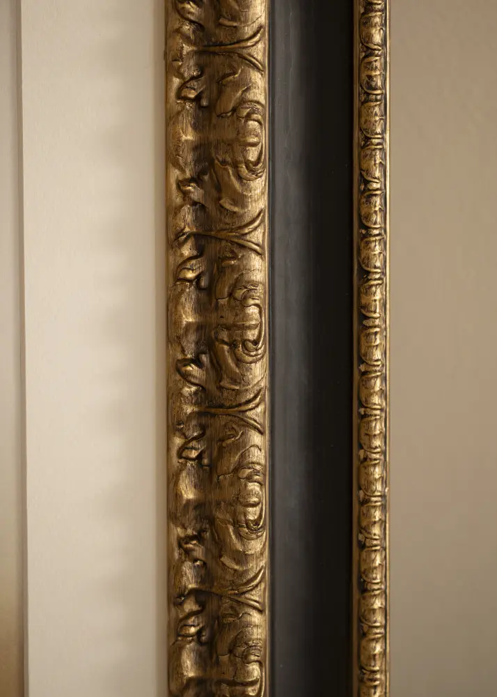 Moldura Drottningholm Dourado - Tamanho personalizável