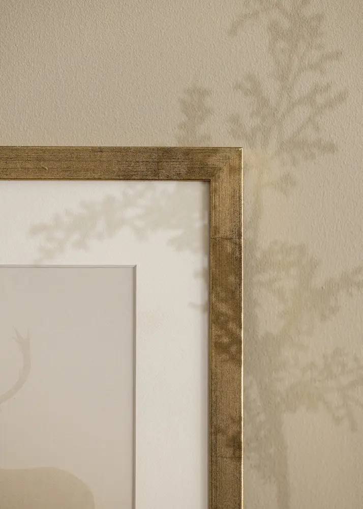 Moldura Stilren Dourado 42x59,4 cm (A2) - Passe-partout Branco 25x38 cm