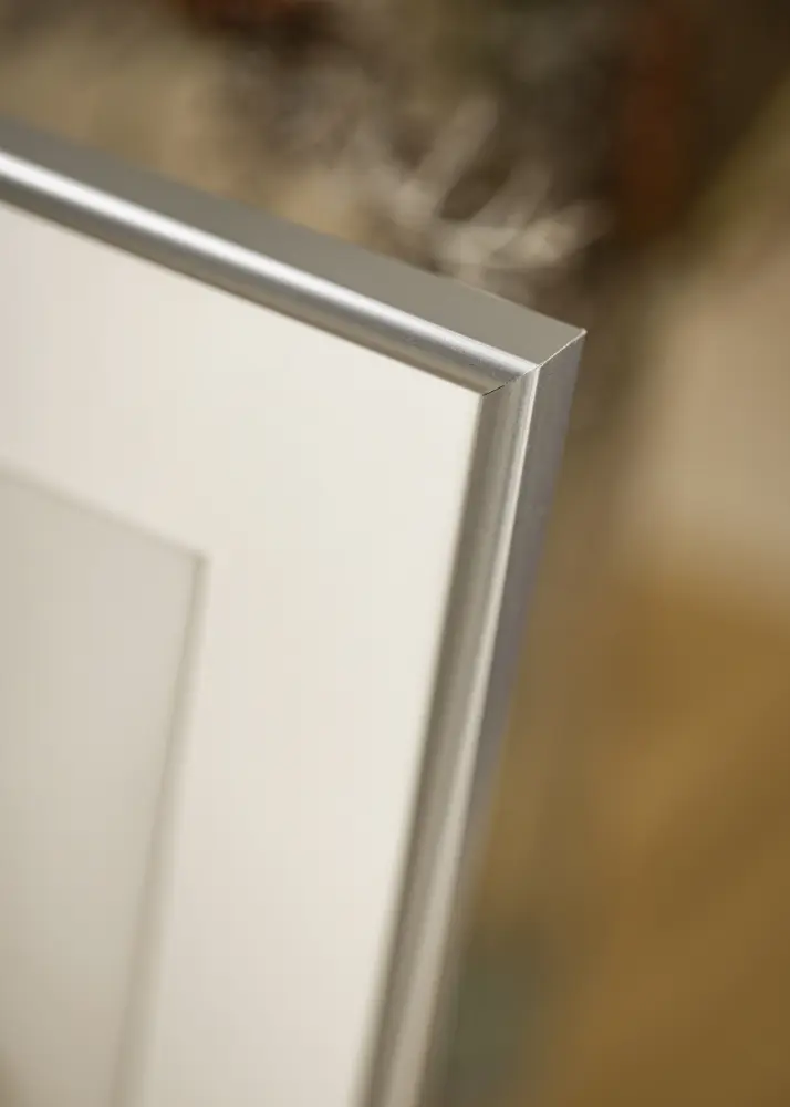 Moldura Victoria Prateado 70x100 cm - Passe-partout Branco 60x90 cm