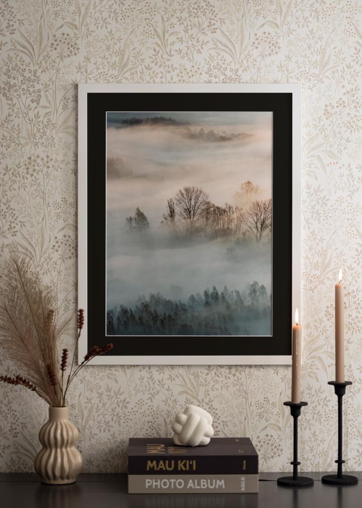 Moldura Trendline Branco 60x70 cm - Passe-partout Preto 50x56 cm