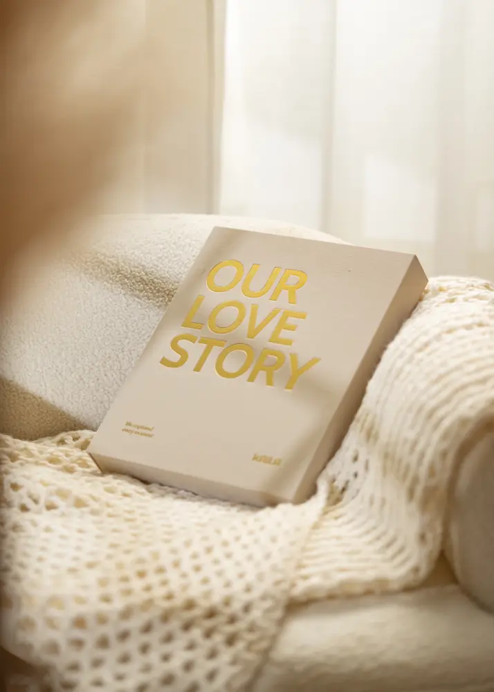 KAILA OUR LOVE story Creme - Coffee Table Photo Álbum (60 Preto Páginas)