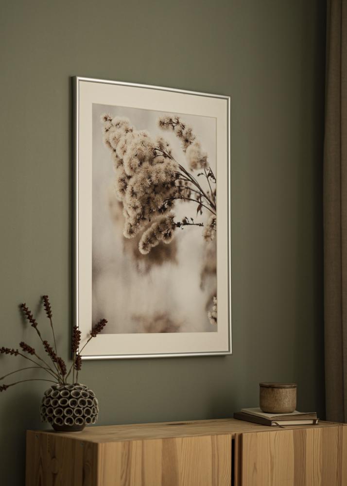 Moldura Victoria Prateado 40x50 cm - Passe-partout Branco 28x35 cm
