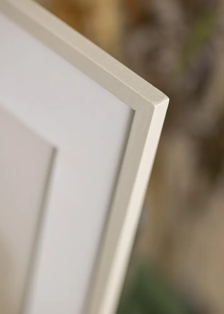 Moldura Edsbyn Sand 42x59,4 cm (A2) - Passe-partout Branco 25x38 cm