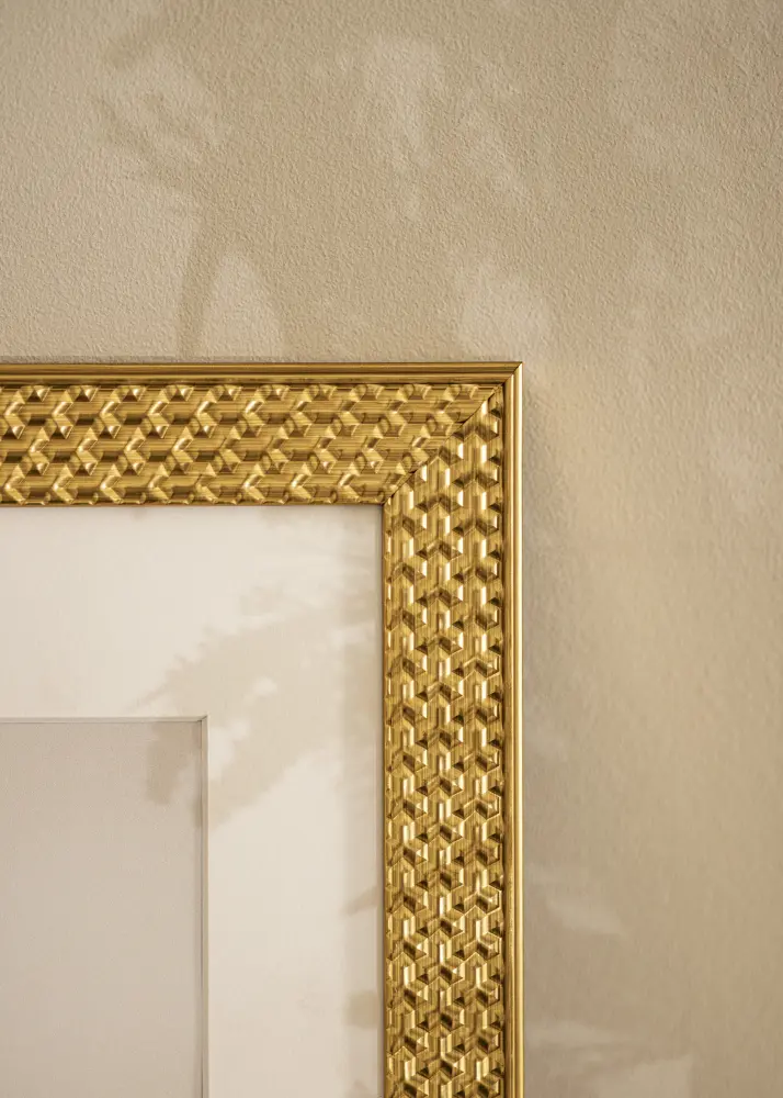 Moldura Grace Dourado 13x18 cm - Passe-partout Branco 7x10 cm