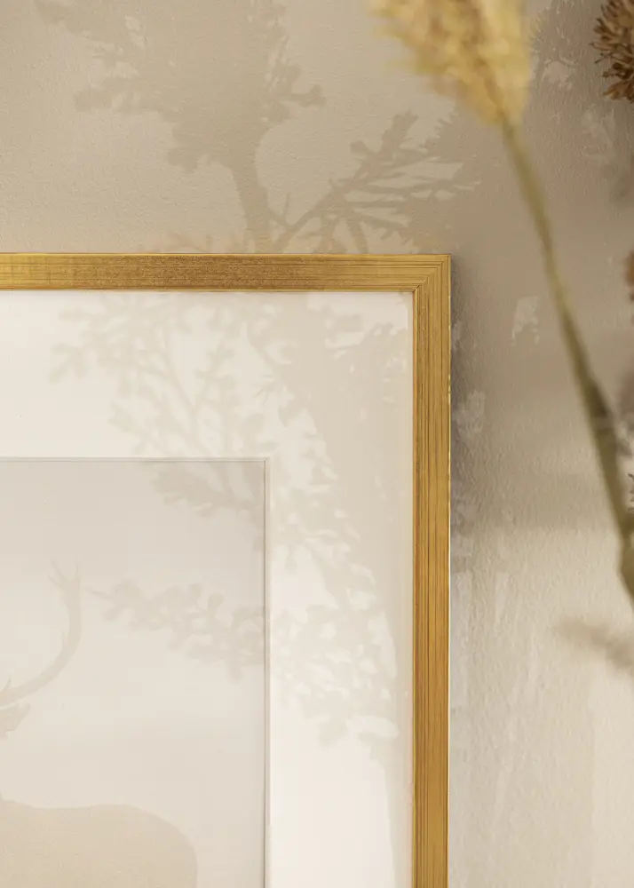 Moldura Edsbyn Dourado 40x50 cm - Passe-partout Branco 29,7x42 cm (A3)