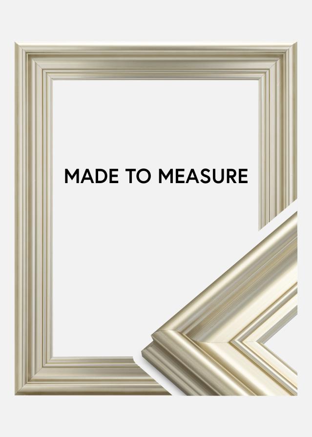 Moldura Mora Premium Prateado - Tamanho personalizável