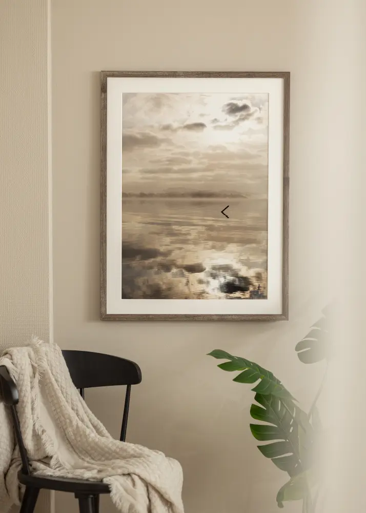 Moldura Fiorito Nogueira 50x70 cm - Passe-partout Branco 42x59,4 cm (A2)