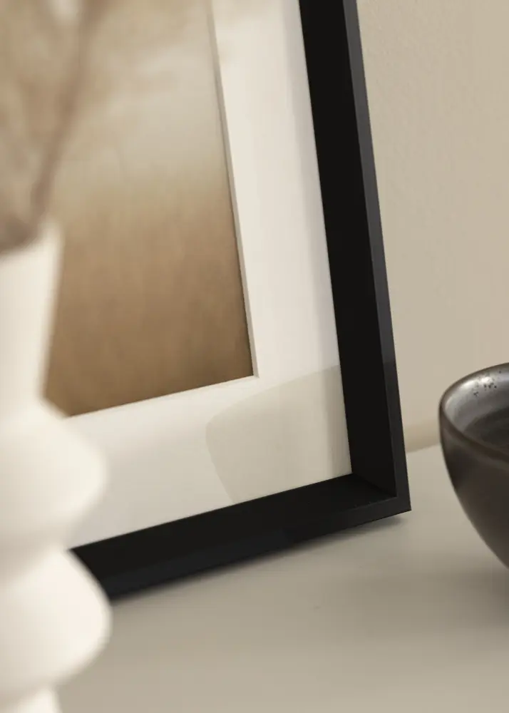 Moldura Globe Preto 40x40 cm - Passe-partout Branco 32x32 cm