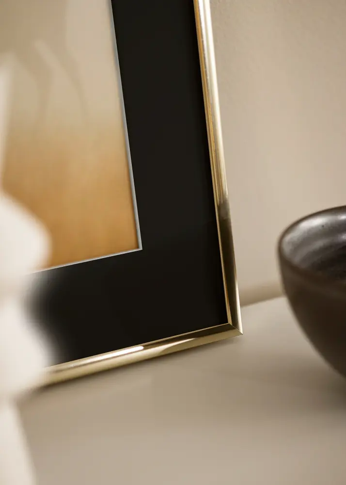 Moldura Alumínio Brilhante Dourado 30x40 cm - Passe-partout Preto 21x30 cm