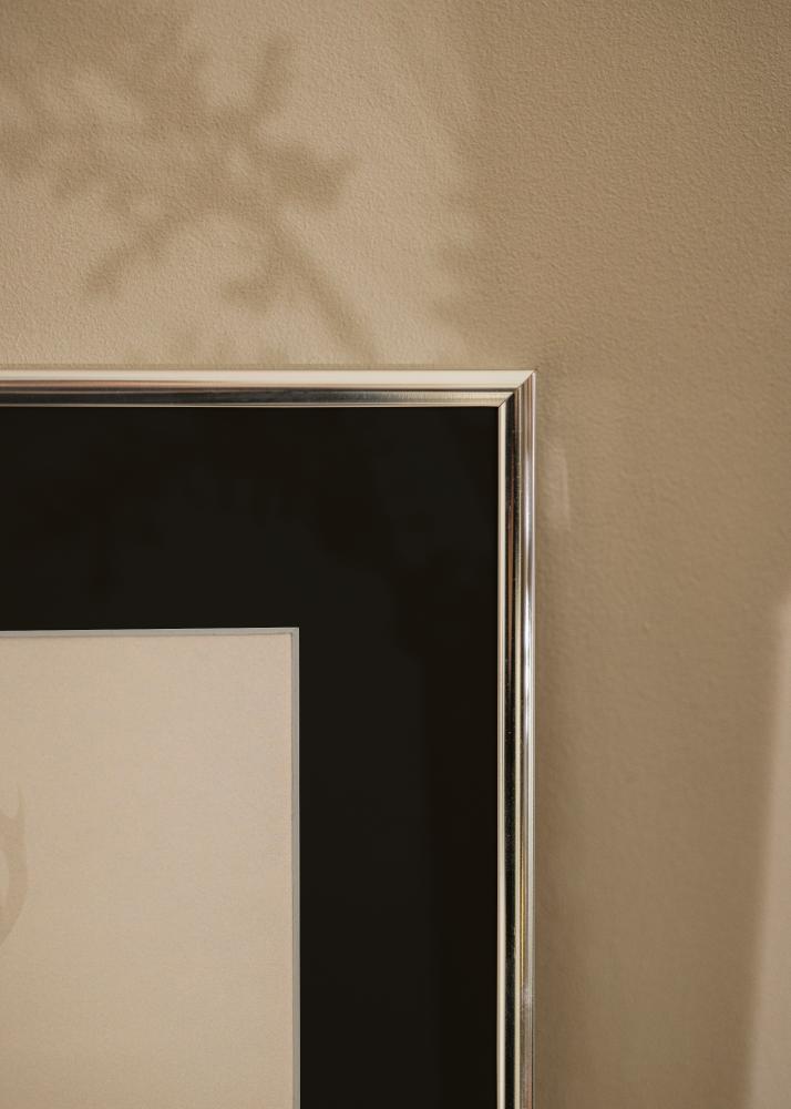 Moldura Alumínio Brilhante Prateado 70x100 cm - Passe-partout Preto 59,4x84 cm