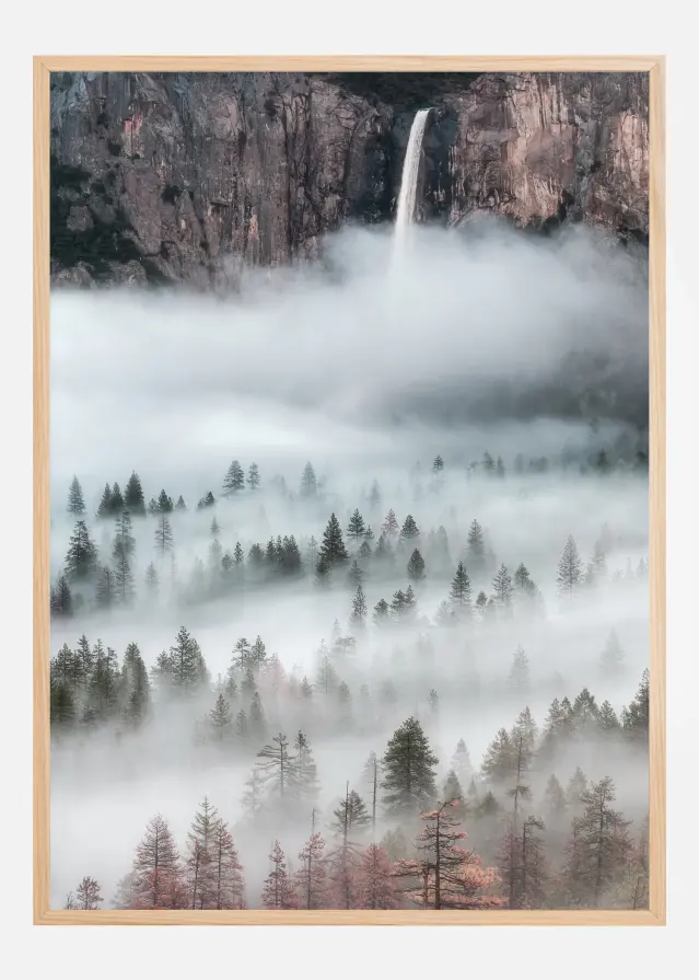 Mist Falls Póster