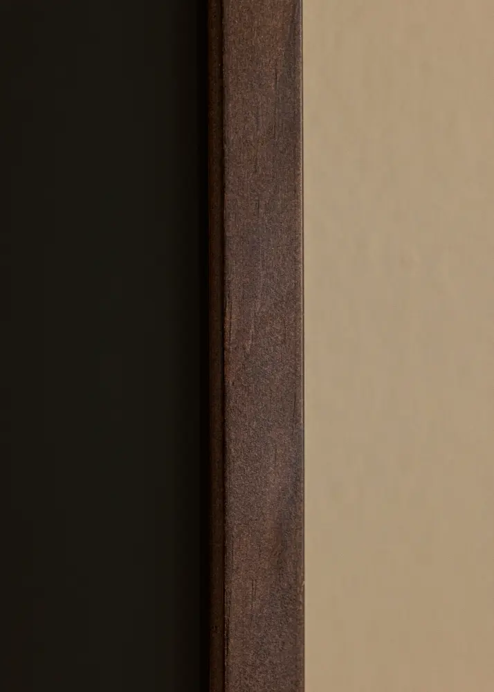 Moldura E-Line Nogueira 50x70 cm - Passe-partout Preto 42x59,4 cm (A2)