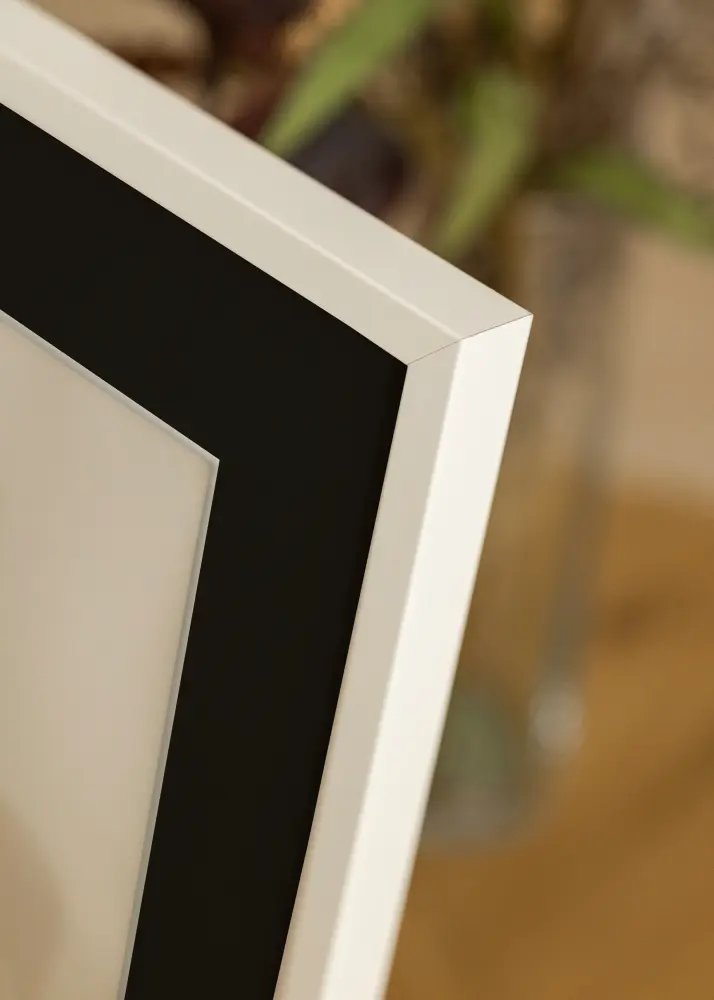 Moldura E-Line Branco 70x100 cm - Passe-partout Preto 59,4x84 cm (A1)