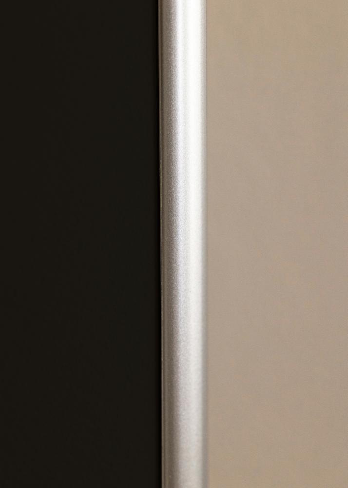 Moldura Victoria Prateado 40x50 cm - Passe-partout Preto 30x40 cm