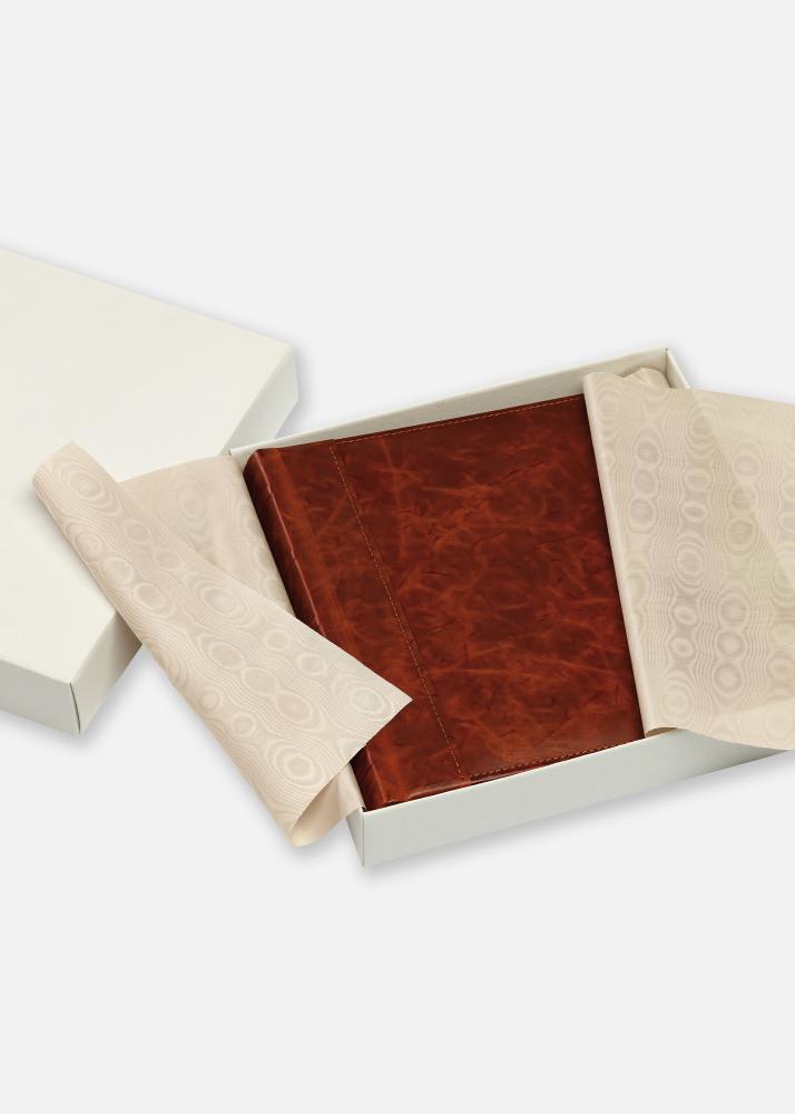 Madrid Álbum Castanho - 30x31 cm (60 Páginas castanhas / 30 folhas)