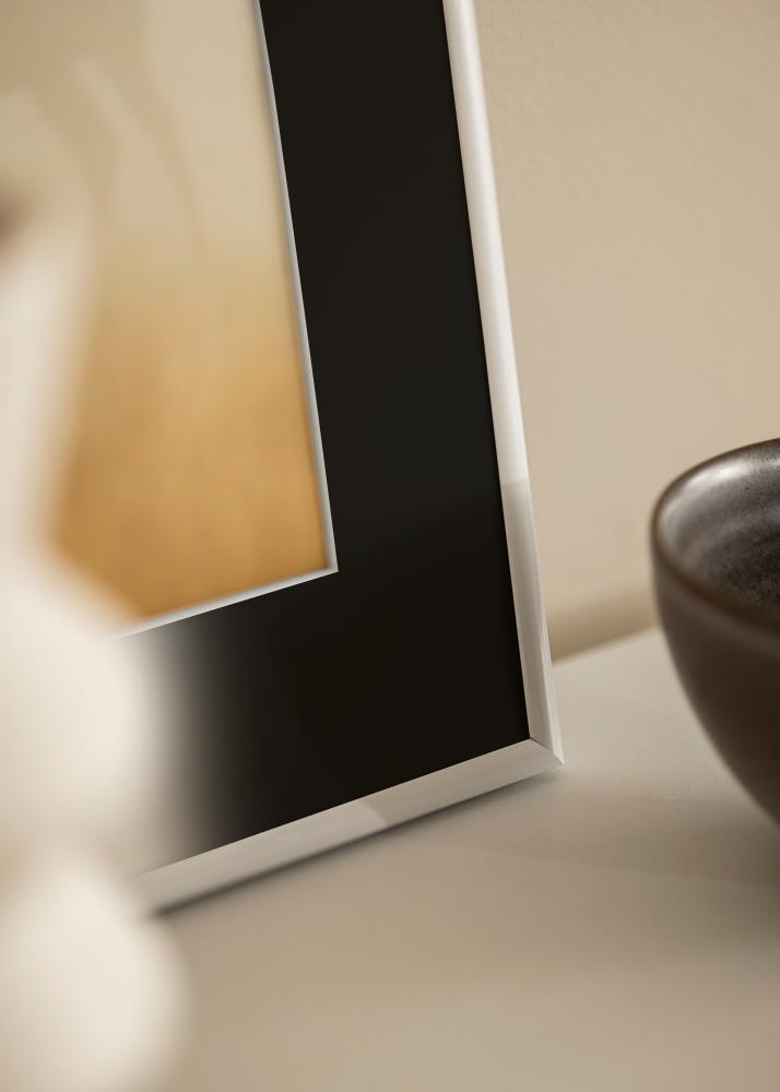 Moldura Victoria Branco 13x18 cm - Passe-partout Preto 9x12 cm