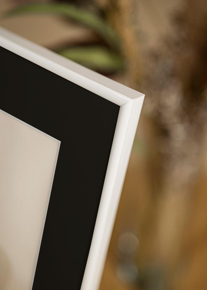 Moldura Victoria Branco 13x18 cm - Passe-partout Preto 9x12 cm