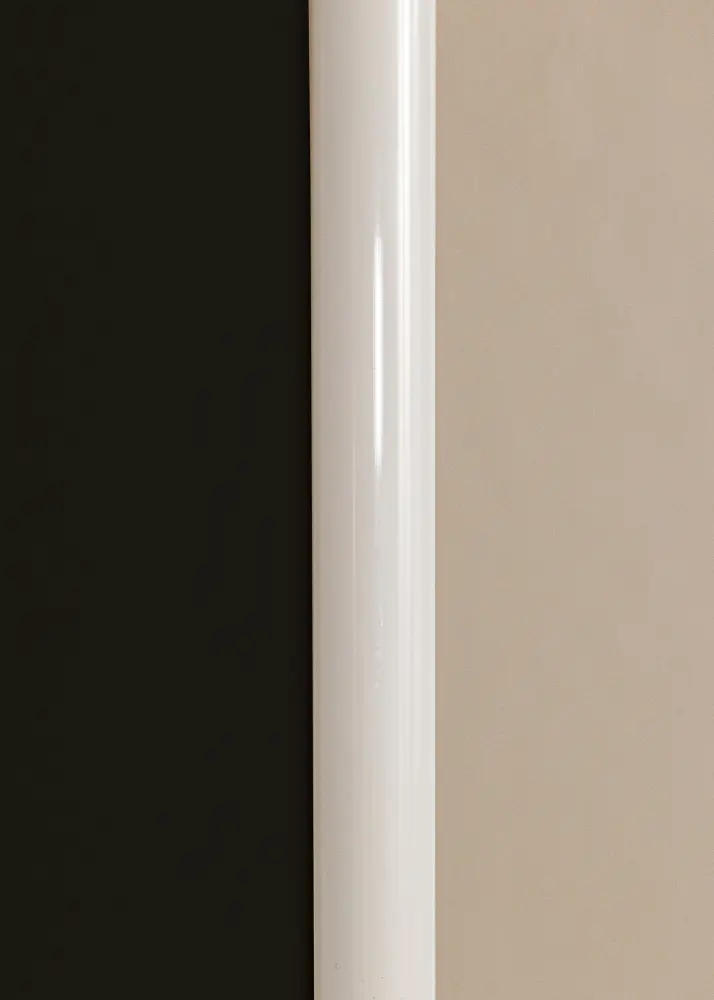 Moldura Victoria Branco 40x50 cm - Passe-partout Preto 28x35 cm