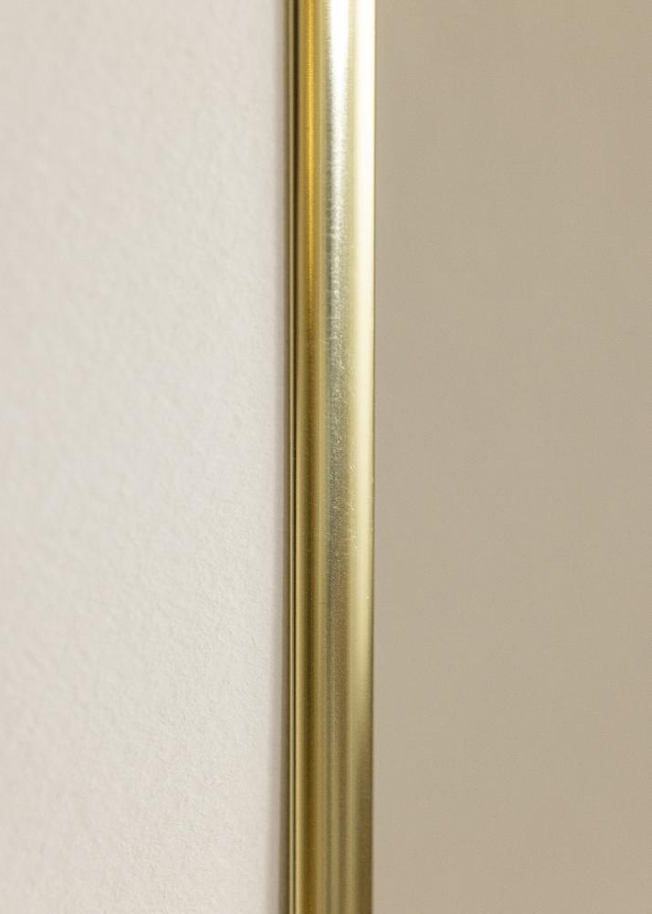 Moldura Visby Brilhante Dourado 30x40 cm - Passe-partout Branco 21x29,7 cm (A4)