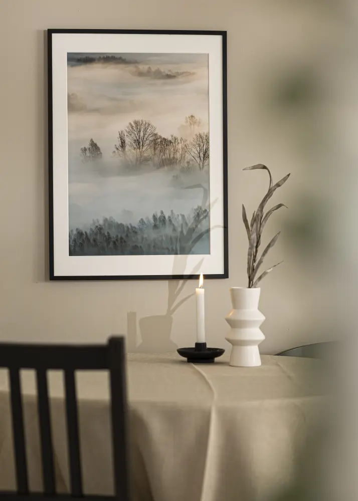 Moldura Edsbyn Preto 42x59,4 cm (A2) - Passe-partout Branco 25x38 cm
