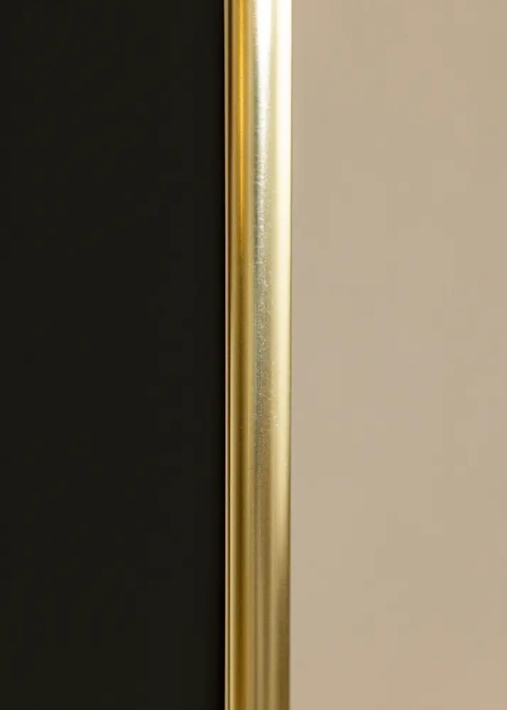 Moldura Visby Brilhante Dourado 70x100 cm - Passe-partout Preto 62x85 cm