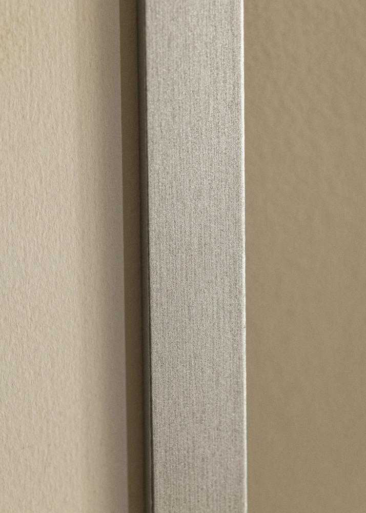 Moldura Selection Prateado 70x100 cm - Passe-partout Branco 60x90 cm