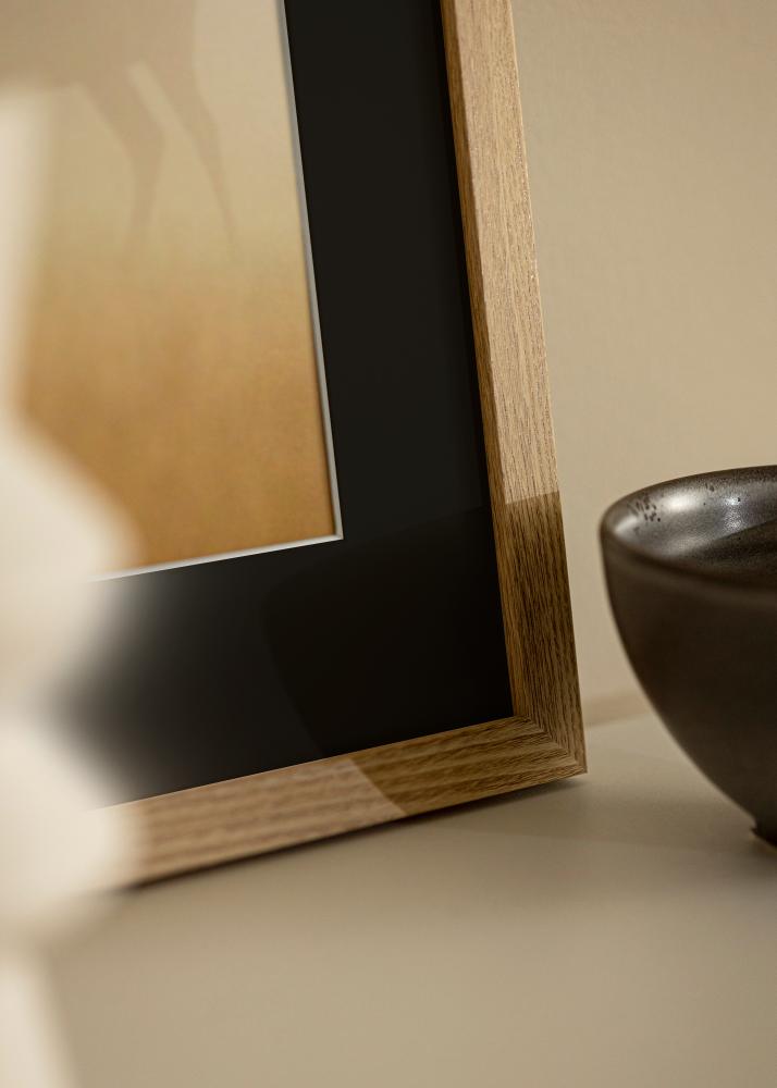 Moldura Selection Carvalho 70x100 cm - Passe-partout Preto 62x93 cm