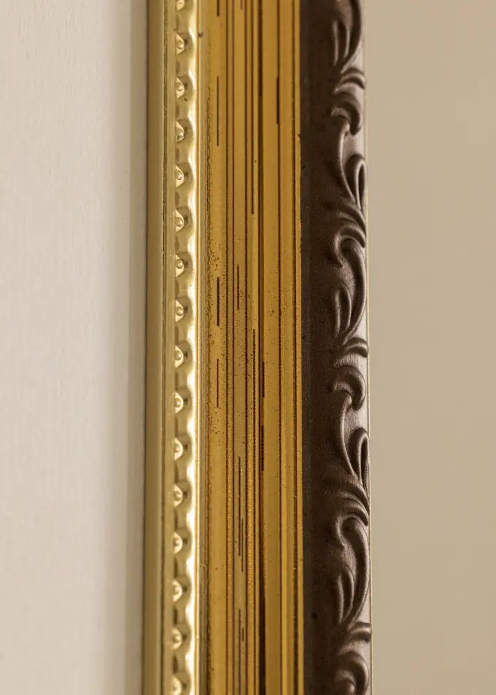 Moldura Abisko Dourado 30x40 cm - Passe-partout Branco 21x29,7 cm (A4)