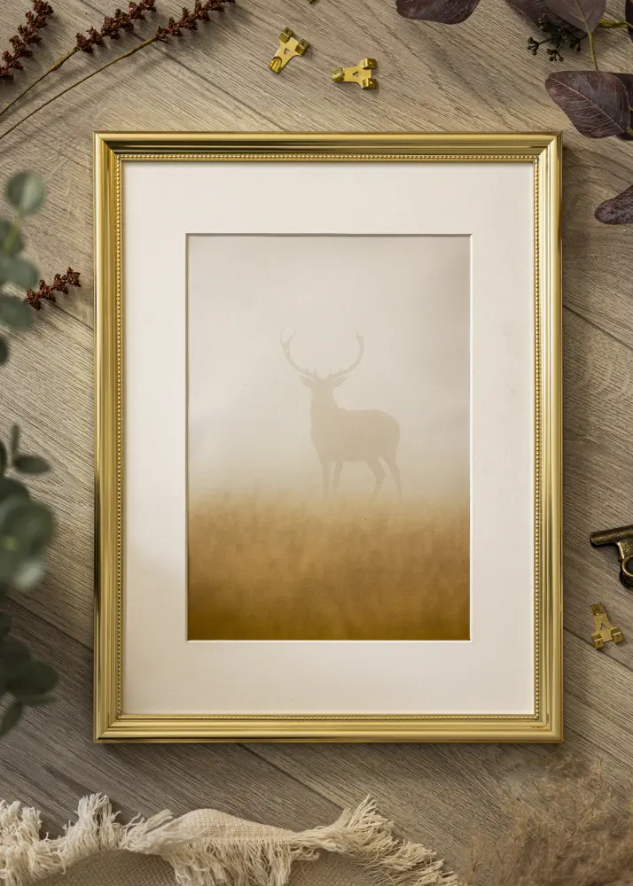 Moldura Gala Dourado 40x60 cm - Passe-partout Branco 32,9x48,3 cm (A3+)