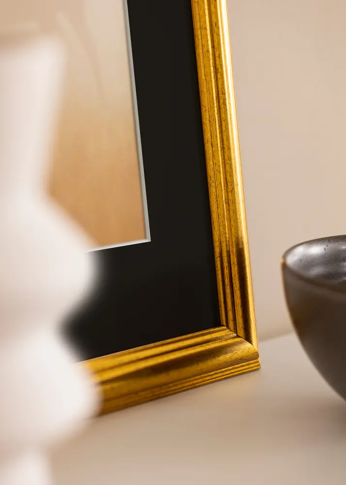 Moldura Västkusten Dourado 24x30 cm - Passe-partout Preto 18x24 cm