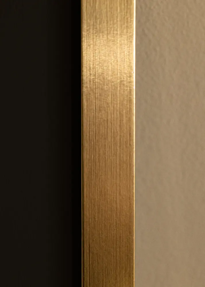 Moldura Selection Dourado 15x20 cm - Passe-partout Preto 4x5 inches