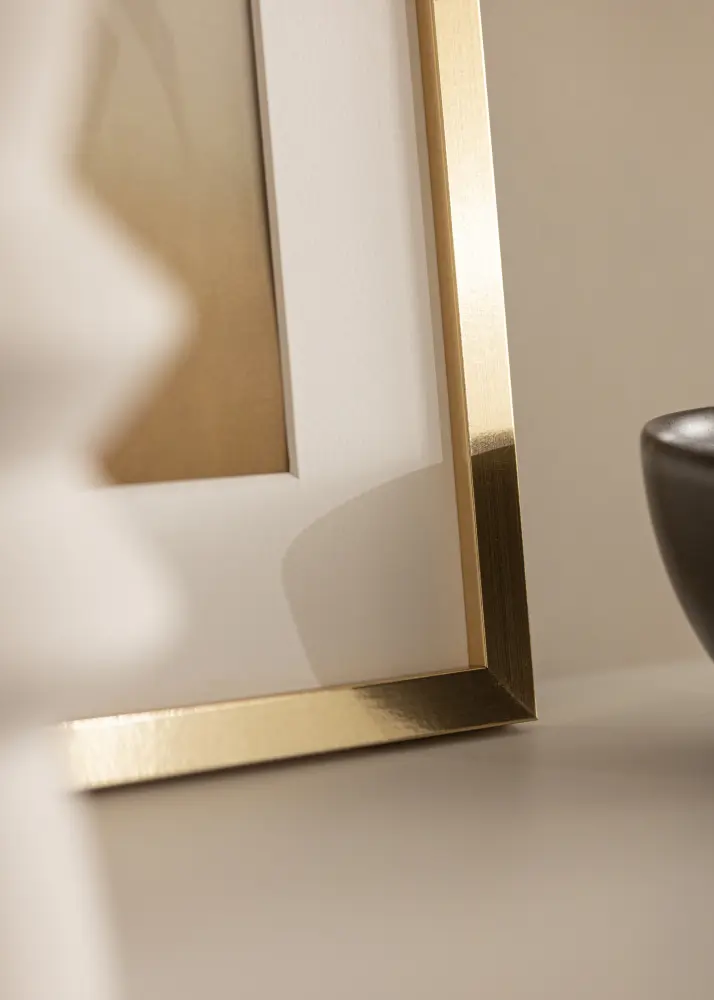 Moldura Trendy Dourado 20x30 cm - Passe-partout Branco 10x20 cm