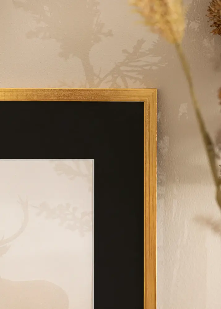 Moldura Edsbyn Dourado 40x50 cm - Passe-partout Preto 29,7x42 cm (A3)