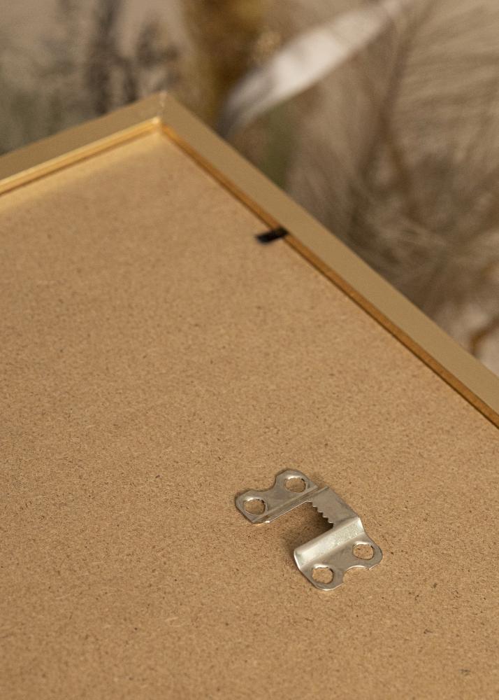 Moldura Trendy Dourado 24x30 cm - Passe-partout Branco 18x24 cm